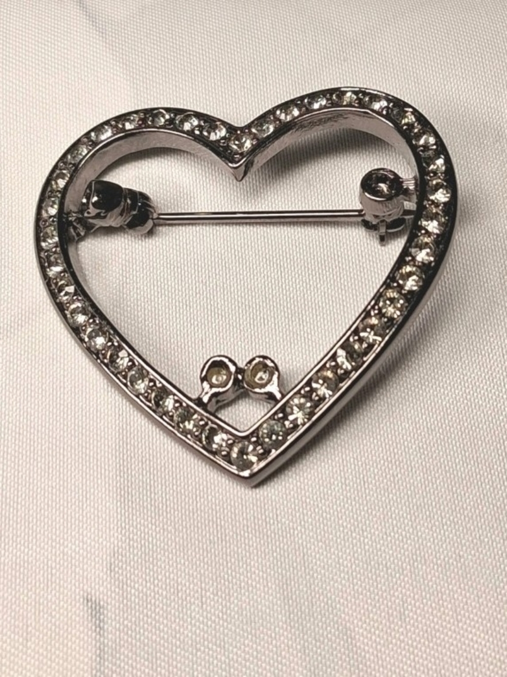 Vintage Black Tone with  Rhinestone Heart Brooch Pin Costume  Jewelry